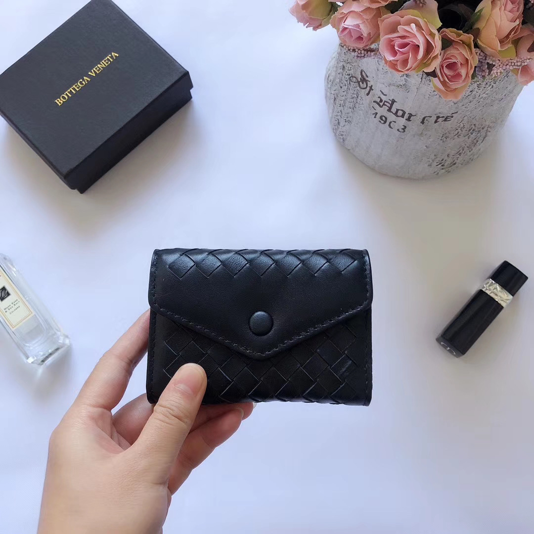 個性的なデザ 人気ブランドボッテガヴェネタ Bottega Veneta 実物の写真 N品スーパーコピー代引き対応国内発送後払い安全必ず届く優良サイト